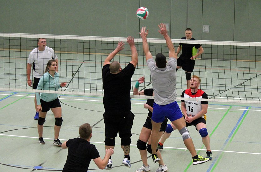 Volleyballturnier gestartet (Foto: Karl-Heinz Herrmann)