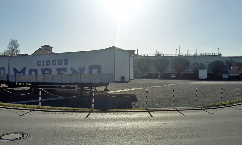 Parkplatz in Sondershausen gesperrt (Foto: Karl-Heinz Herrmann) Parkplatz in Sondershausen gesperrt (Foto: Karl-Heinz Herrmann)