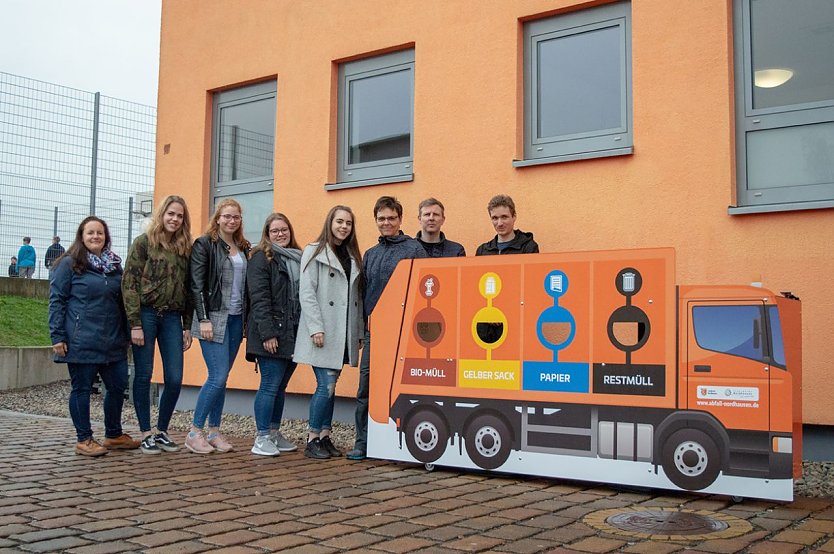  Helene Bergmann, Anna Luca Hausen, Elisa-Sophie Kehrau und Sarah Keilholz haben den Ist-Zustand an ihrer Schule analysiert (Foto: Nicole Mattern)