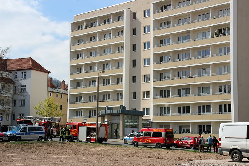 Brand auf Balkon in Sondershausen (Foto: Karl-Heinz Herrmann) Brand auf Balkon in Sondershausen (Foto: Karl-Heinz Herrmann)