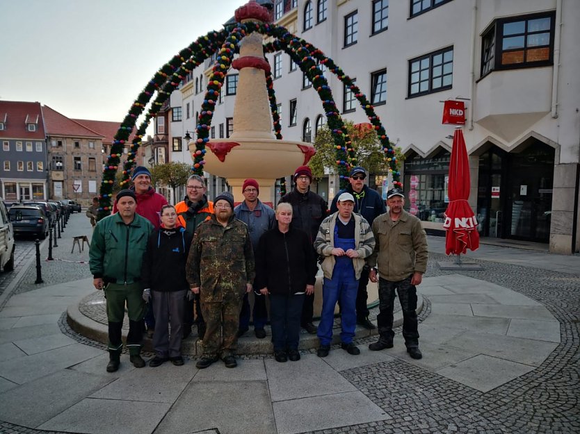 Der Zierbrunnen wurde &ouml;sterlich geschm&uuml;ckt (Foto: Thomas Apitius)