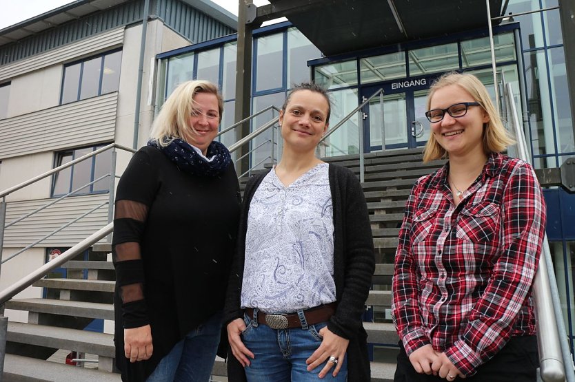 Haben jeden Tag mit "Europa" zu tun: Corina Kieber, Claudia Reich und Jessica Bock (Foto: Angelo Glashagel)