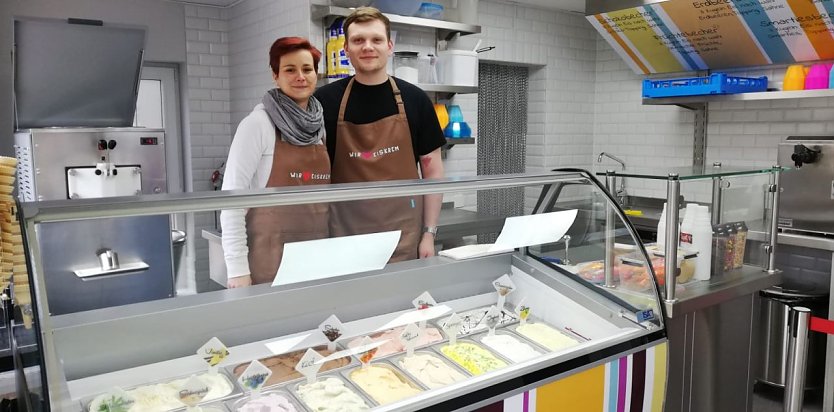 Eiseck Borntal lebt oder Eis geht bei jedem Wetter (Foto: Helmut Ahlert) Eiseck Borntal lebt oder Eis geht bei jedem Wetter (Foto: Helmut Ahlert)