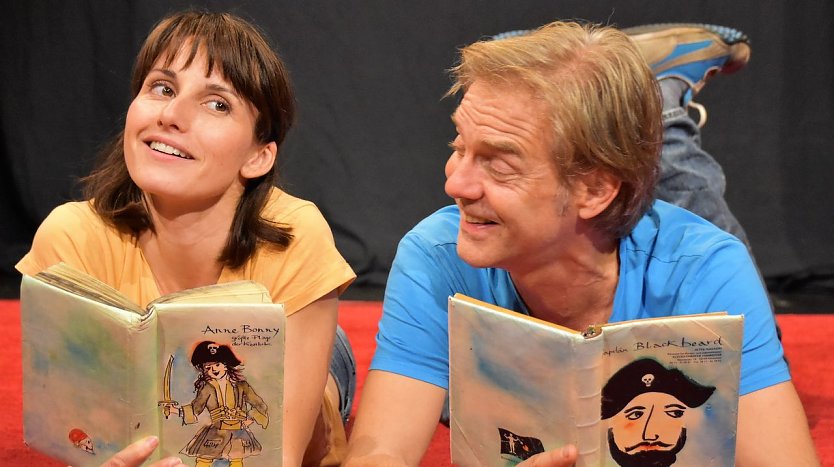 Elisabeth Frank und Christoph Linder in Das Sch&auml;tzchen der Piratin (Foto: Laura Pohl)