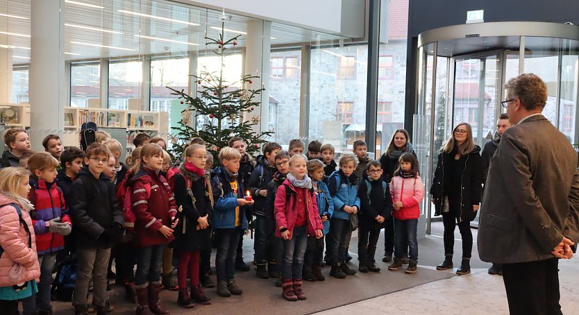 Weuhnachtsst&auml;ndchen (Foto: Evangelische Grundschule)