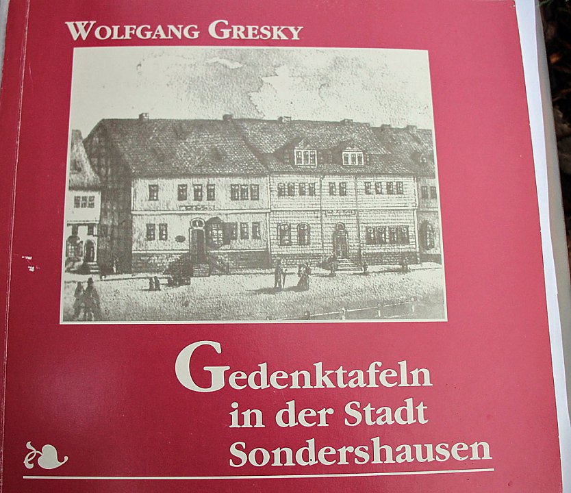 Gedenktafel wurde enth&uuml;llt (Foto: Karl-Heinz Herrmann)