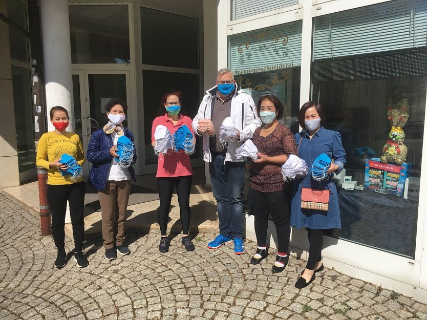 Ein Dankesch&ouml;n geht an die N&auml;herinnen, die auf eigene Kosten schon &uuml;ber 650 Masken gen&auml;ht und zum gr&ouml;&szlig;ten Teil auch verteilt haben (Foto: Heimatverein Salza)