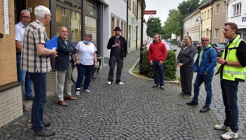 Zum Breitbandausbau in Greußen (Foto: Wahlkreisbüro Grund) Zum Breitbandausbau in Greußen (Foto: Wahlkreisbüro Grund)