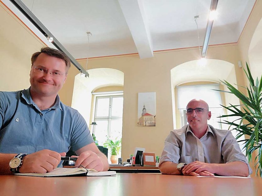Zu Besuch im Greu&szlig;ener Rathaus (Foto: Stefan Schard)