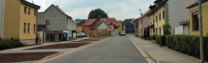 Aufatmen in Jecha, der Verkehr rollt wieder (Foto: Karl-Heinz Herrmann)