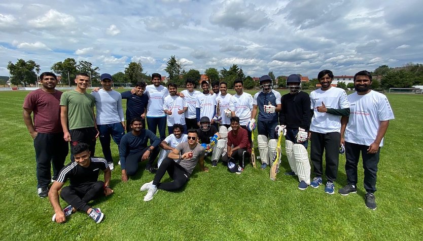 Das Nordhäuser Cricketteam bei der TSG Krimderode (Foto: M.Henning) Das Nordhäuser Cricketteam bei der TSG Krimderode (Foto: M.Henning)
