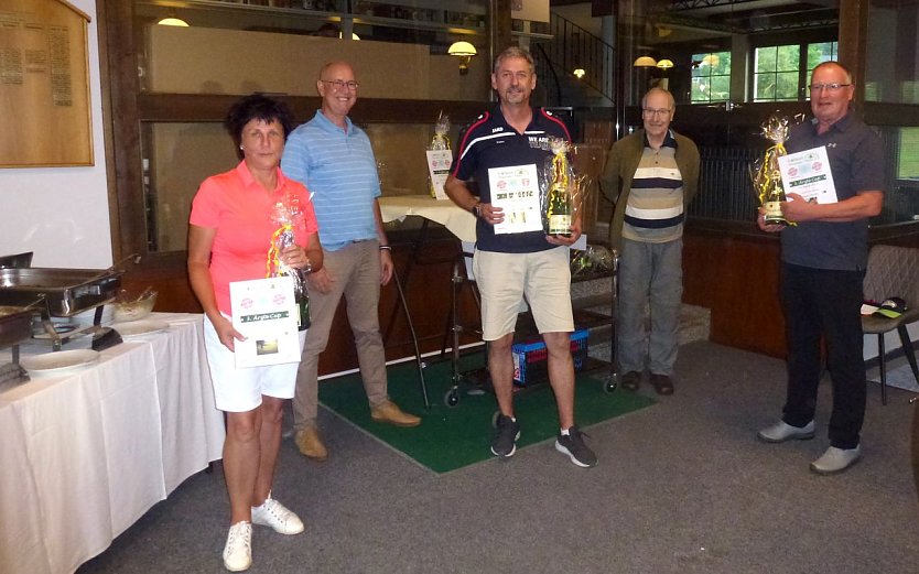 Golfturnier in Neustadt (Foto: H.-L. Holzapfel) Golfturnier in Neustadt (Foto: H.-L. Holzapfel)