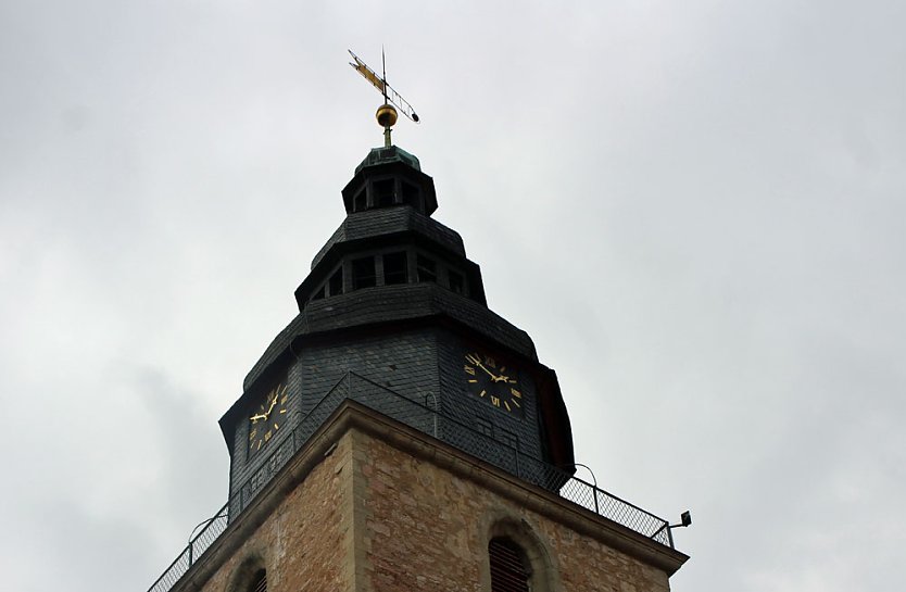 Marktmusik und Blitzeinschlag (Foto: Karl-Heinz Herrmann)
