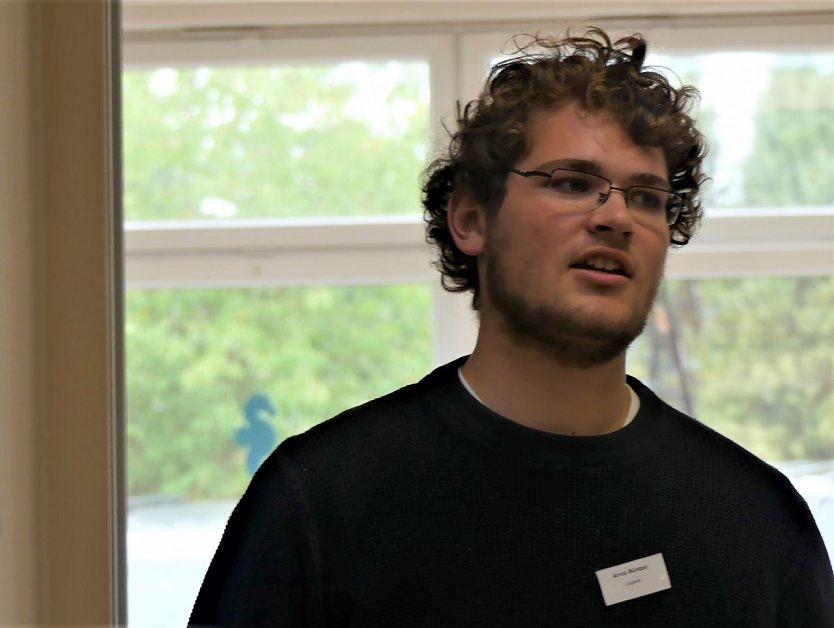 Theologiestudent Arvid B&uuml;ntzel verst&auml;rkt das Kirchenparlament im S&uuml;dharz (Foto: Evangelischer Kirchenkreis S&uuml;dharz)