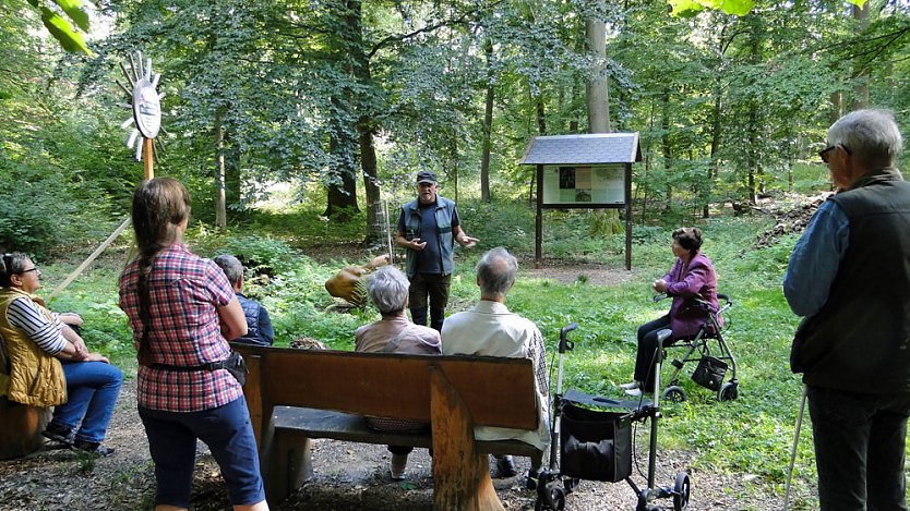 Unterwegs zur Mutterblutbuche (Foto: Wolfgang Rasch)