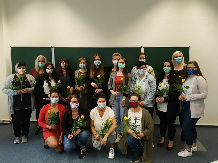 Gl&uuml;ckwunsch zum erfolgreichen Examen - hinter den Sch&uuml;lerinnen und Sch&uuml;lern des IWK liegt eine besondere Ausbildungszeit (Foto: IWK Nordhausen)