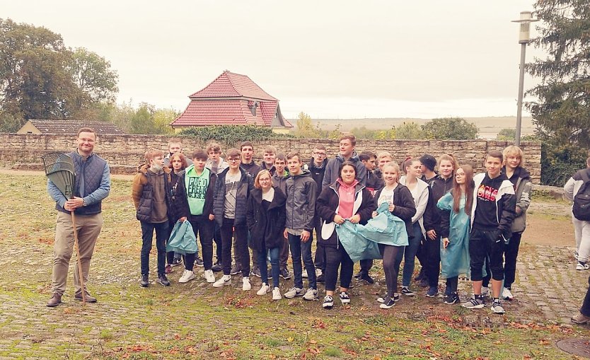 Ebelebener Schüler sammelten Müll (Foto: Stefan Schard) Ebelebener Schüler sammelten Müll (Foto: Stefan Schard)