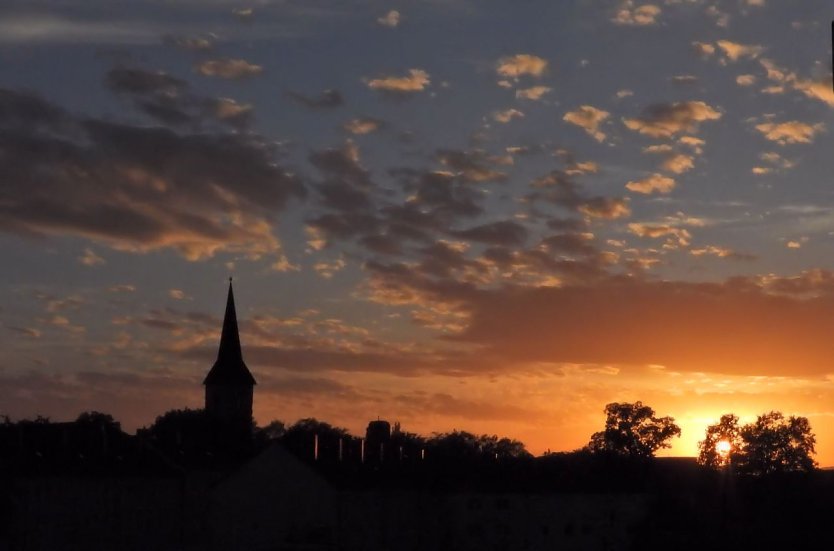 Sonnenuntergang Nordhausen (Foto: P.Blei) Sonnenuntergang Nordhausen (Foto: P.Blei)