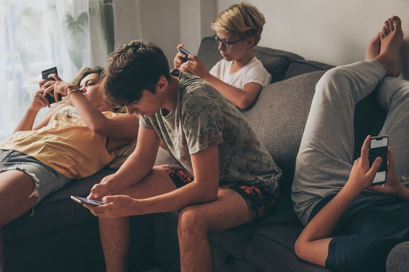 DAK-Gesundheit und das Universit&auml;tsklinikum Hamburg-Eppendorf (UKE) bieten Eltern am 29. Oktober Beratung zum Thema Gaming an... (Foto: DAK)
