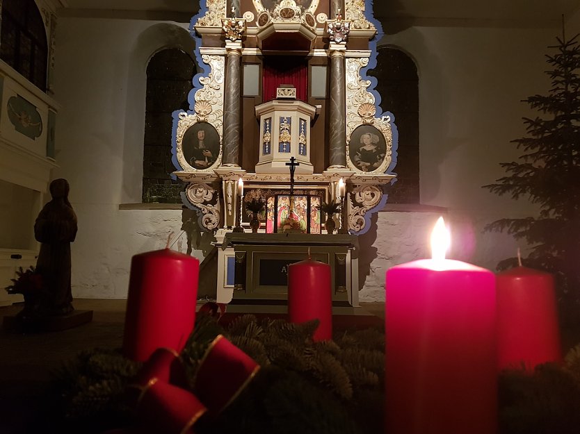 Advent in der St. Bartholom&auml;us-Kirche Wiehe (Foto: Pfarrer Helfried Maas)