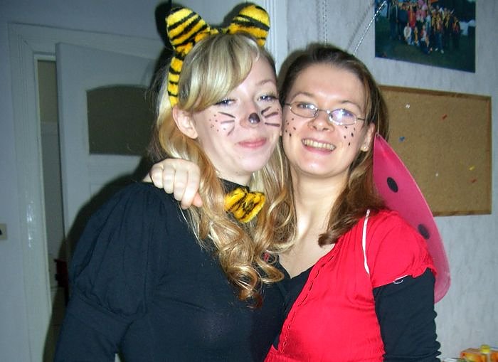 Juliane und Simona laden ein (Foto: privat)