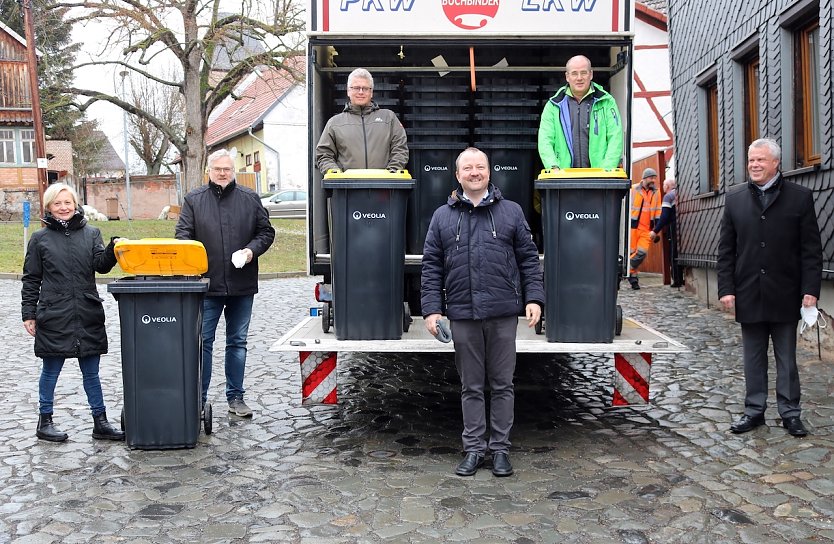 Startschuss für Verteilung der gelben Tonnen heute Morgen (Foto: J.Piper) Startschuss für Verteilung der gelben Tonnen heute Morgen (Foto: J.Piper)