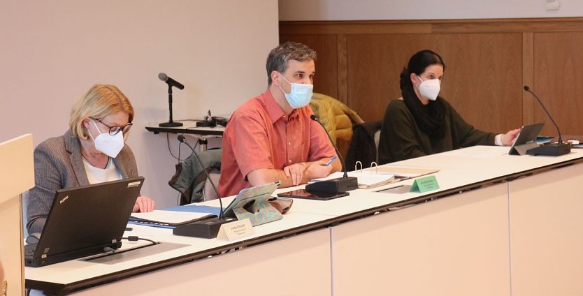 Neuer Rekord f&uuml;r das Rathaus: nach vier Minuten war der &ouml;ffentliche Teil des heutigen Hauptausschusses beendet (Foto: agl)