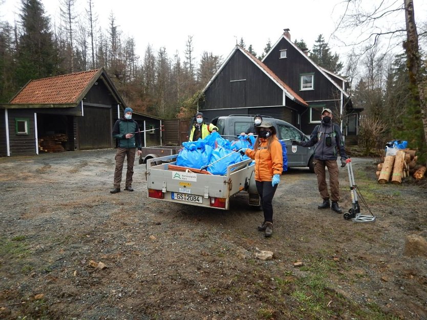 Im Nationalpark Harz trafen sich Geocacher zum länderübergreifenden Großputz (Foto: Markus Gründel) Im Nationalpark Harz trafen sich Geocacher zum länderübergreifenden Großputz (Foto: Markus Gründel)