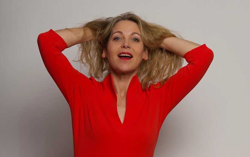 Die sieben Waffen der Frau mit Kabarettistin Andrea Kulka (Foto: Agentur)