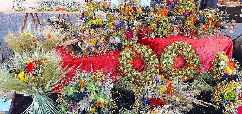 Öko-Markt im Mühlhausen zum Tag des offenen Denkmals (Foto: © Stadtverwaltung Mühlhausen) Öko-Markt im Mühlhausen zum Tag des offenen Denkmals (Foto: © Stadtverwaltung Mühlhausen)