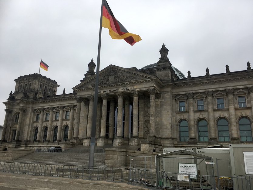 Der Berliner Reichstag stand oft im Fokus der Januar-Berichterstattung (Foto: nnz-Archiv)