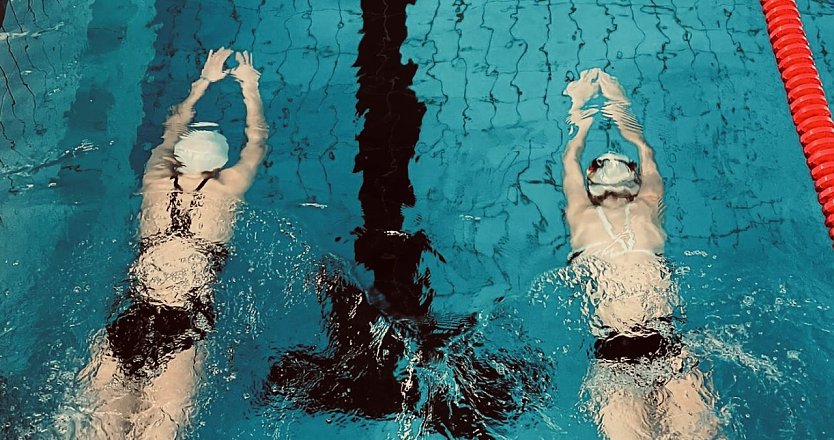 Benefizschwimmen im Badehaus (Foto: Katrin Berndt)