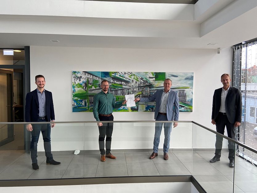 v.l.: Hr. Rollel, Hr. H&ouml;flich (beide Techem), Hr. Loup, Hr. D&ouml;rmann (beide WBG Vorstand) (Foto: WBG S&uuml;dharz)