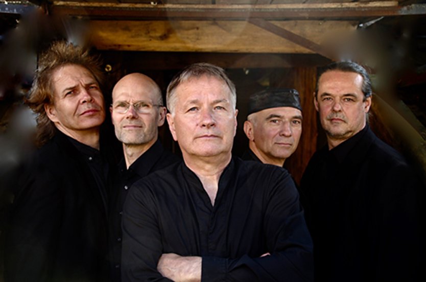 Bild: Thomas R&uuml;hmann und Band