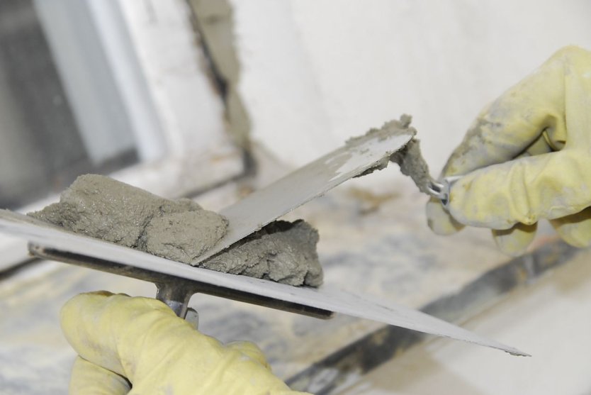 Kelle in Maurerhand (Foto: IG)