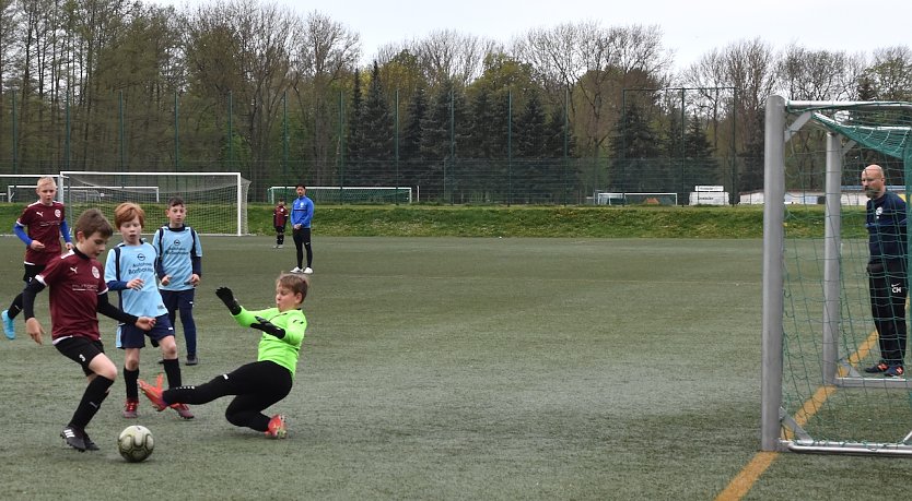 Wackers E2-Junioren st&uuml;rmen ins Halbfinale (Foto: Martina Nebelung)