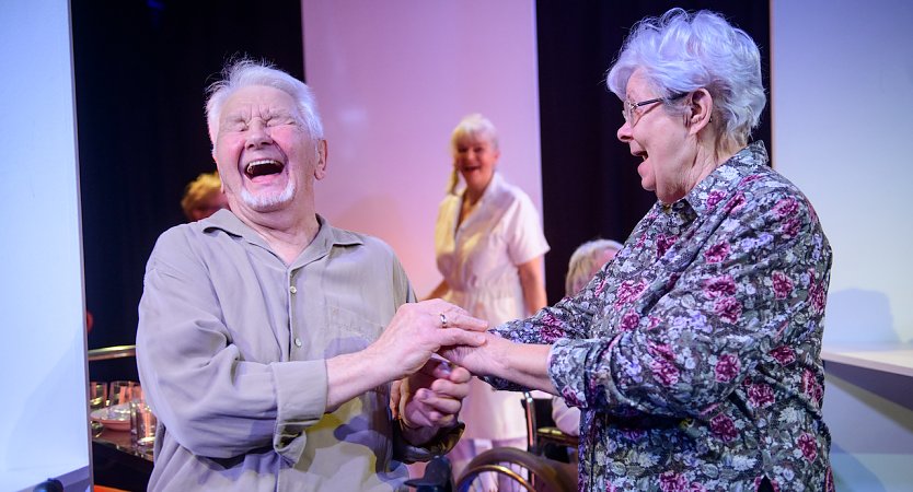 Neue Inszenierung der "Silberdisteln" am Nordh&auml;user Theater (Foto: Marco Kneise)