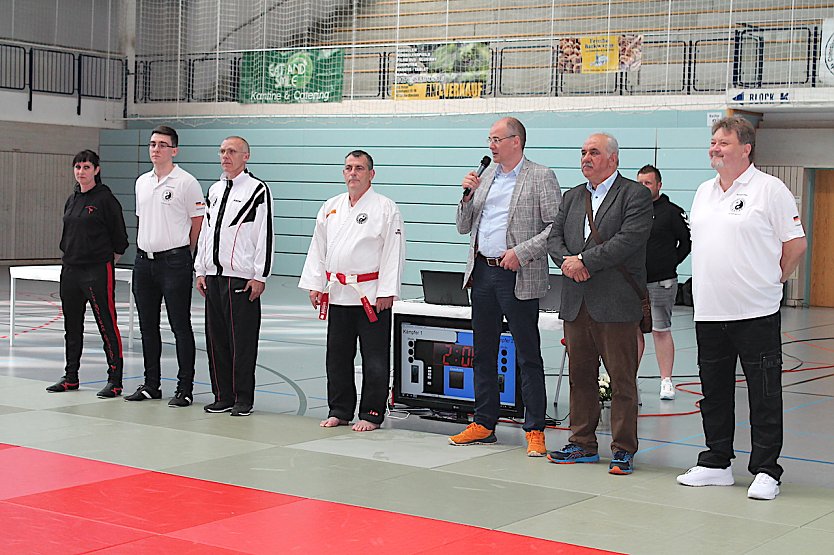 Ehrung f&uuml;r Thomas K&ouml;hler (Mitte) (Foto: T.K&ouml;hler)