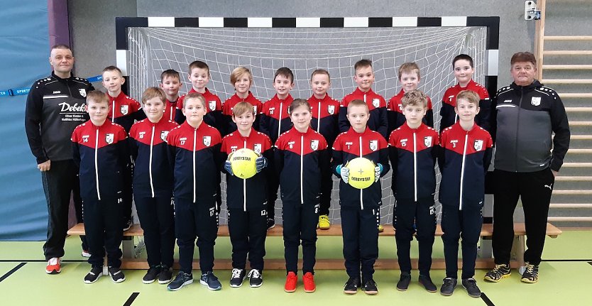 Neue Trainingsanz&uuml;ge f&uuml;r die E-Junioren aus Harztor (Foto: R.Gerlach)