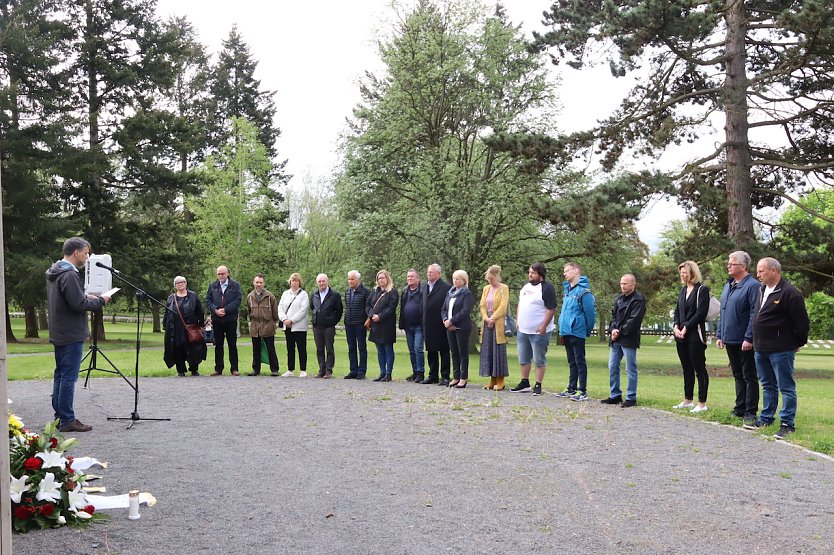 Gedenkveranstaltung auf dem Nordh&auml;user Ehrenfriedhof (Foto: Stadtverwaltung Nordhausen)