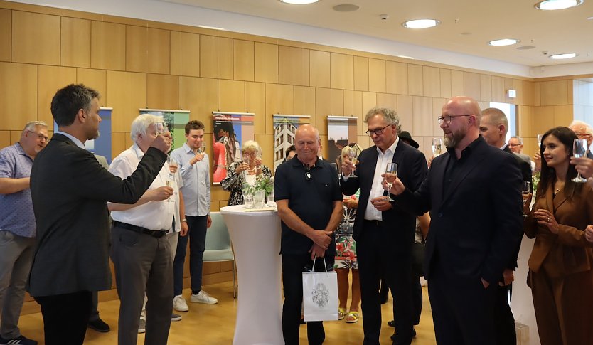 Sektempfang der Stadt Nordhausen f&uuml;r die G&auml;ste (Foto: Stadtverwaltung Nordhausen)