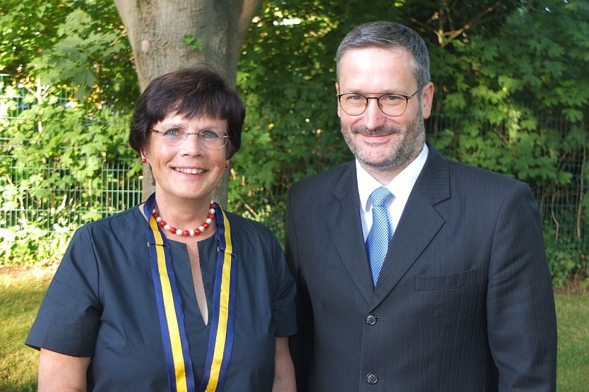 Hildegard Seidel wird erste Präsidentin der Nordhäuser Rotarier (Foto: Rotary Club Nordhausen) Hildegard Seidel wird erste Präsidentin der Nordhäuser Rotarier (Foto: Rotary Club Nordhausen)