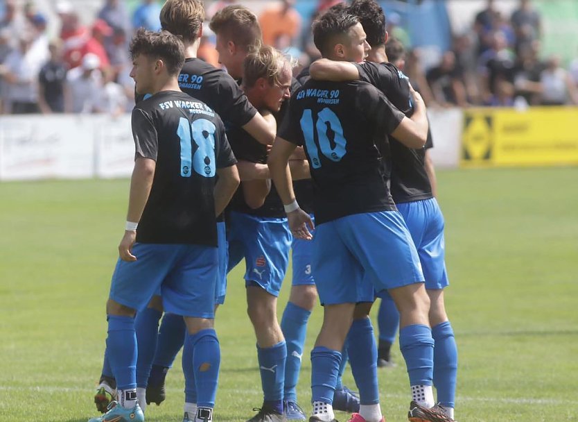 Grund zu jubeln gab es f&uuml;r die Wackerspieler heute reichlich. (Foto: FSV Wacker 90)