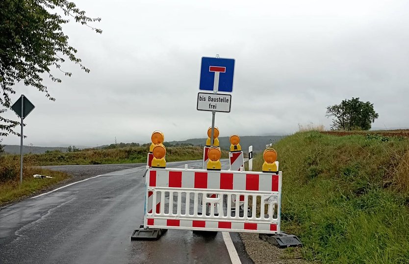 Wenige Kilometern nach der Kreuzung auf dem oberen Bild ist die Reise zu Ende und es hei&szlig;t umkehren (Foto: privat)
