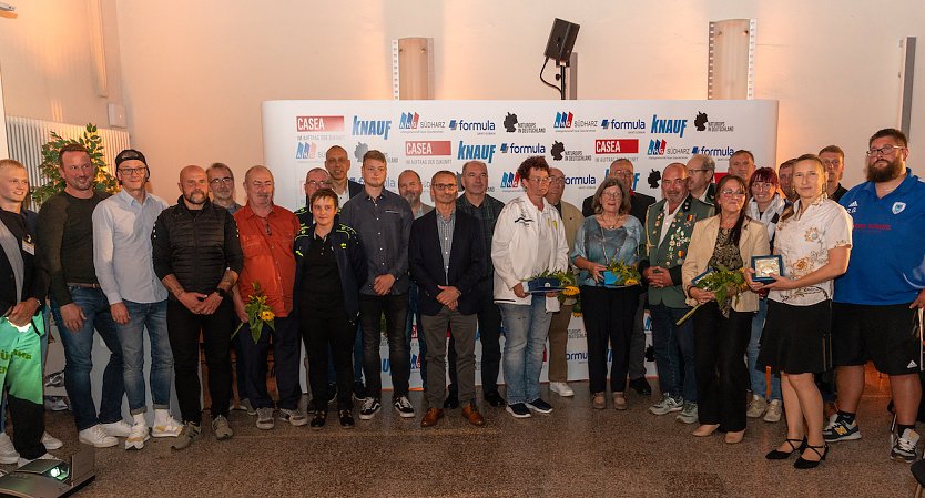 Stolze und gl&uuml;ckliche Gesichter gestern Abend im Hue de Grais (Foto: Sven Tetzel)