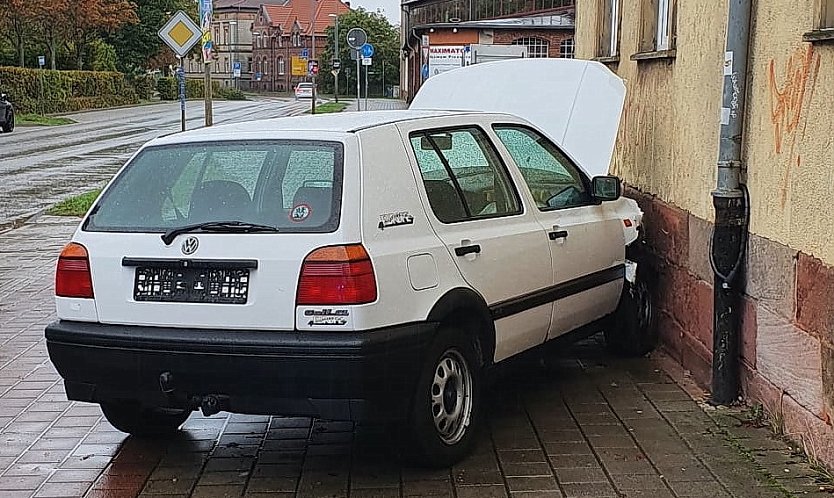 Unfall in der Uferstra&szlig;e  (Foto: S.Dietzel)
