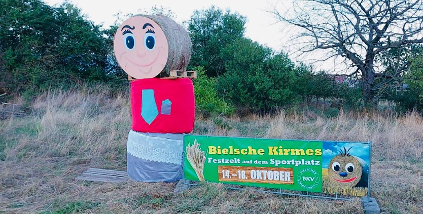 Kleiderbasar zur Kirmes in Bielen (Foto: KiTa Sonnenschein)