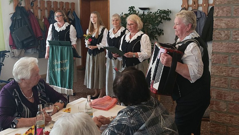 Die Bebraer Singv&ouml;gel zu Gast im WB 4 (Foto: T.Leipold)