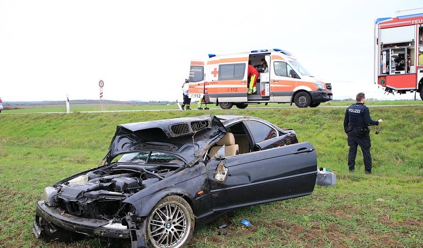 Unfall auf der B 247 (Foto: S.Dietzel) Unfall auf der B 247 (Foto: S.Dietzel)