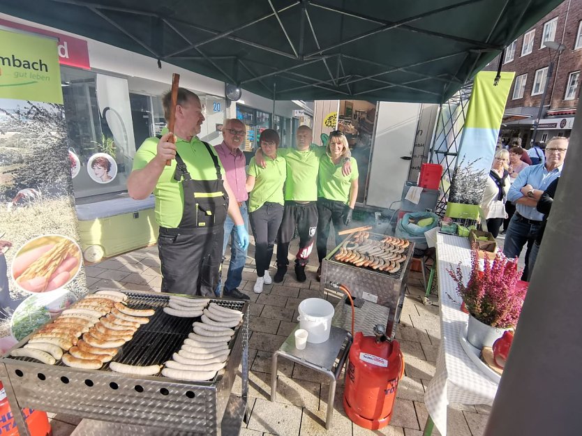 Die Mitarbeiter des Gut Sambach und Dr. Feind beim Hansefest in Wesel (Foto: Stadt Mühlhausen) Die Mitarbeiter des Gut Sambach und Dr. Feind beim Hansefest in Wesel (Foto: Stadt Mühlhausen)